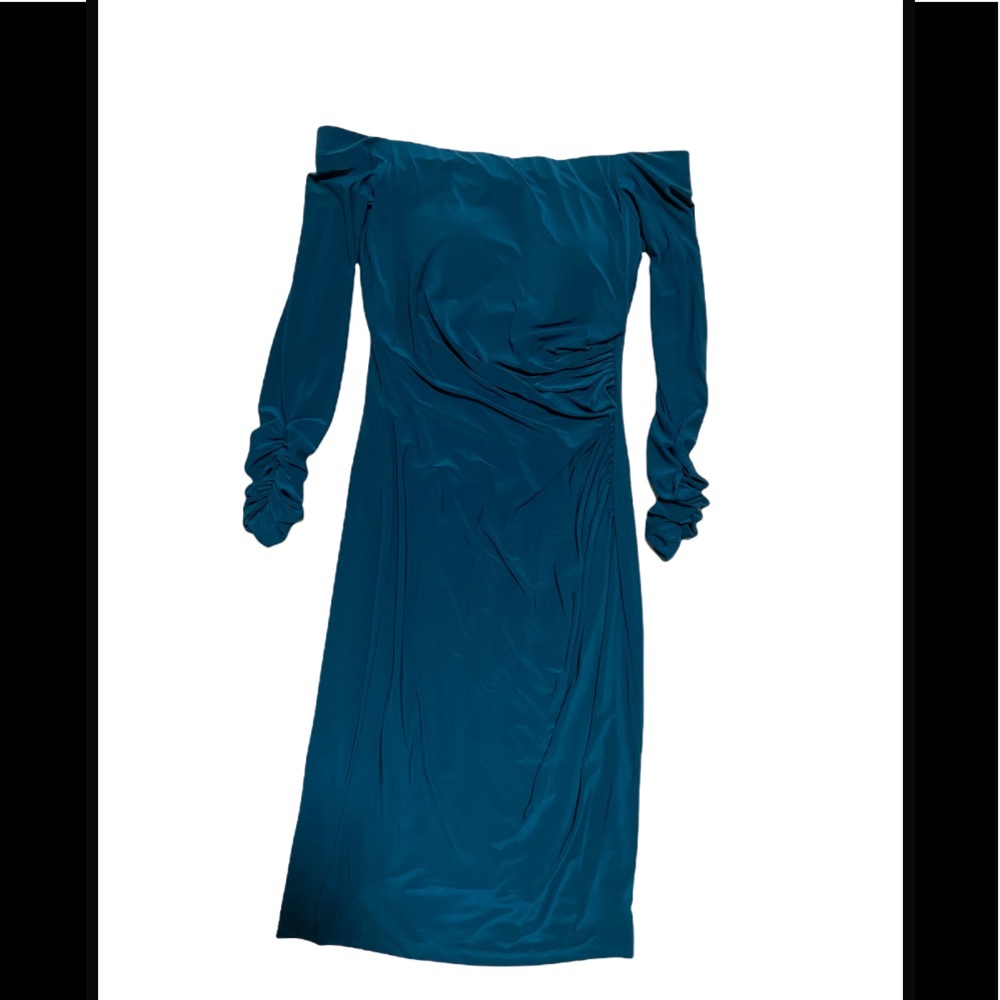 Right spandex turquoise color dress size 6